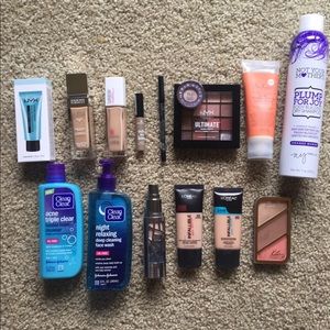 Makeup bundle. cleaning out my vanity.